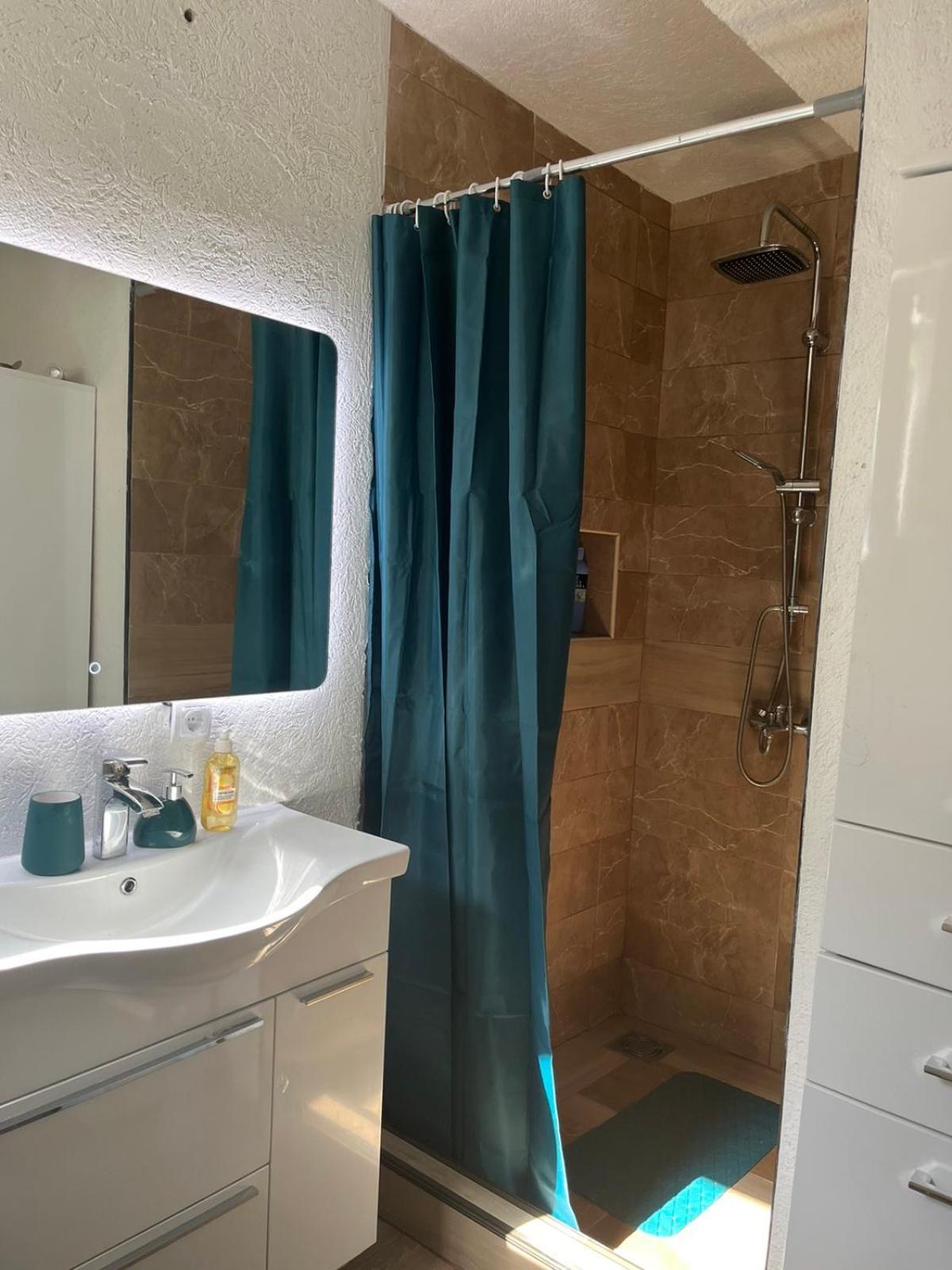 Asija Apartment Kotor Luaran gambar
